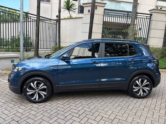 VOLKSWAGEN T-CROSS 1.0 200 TSI TOTAL FLEX AUTOMÁTICO VOLKSWAGEN T-CROSS 1.0 200 TSI TOTAL FLEX AUTOMÁTICO